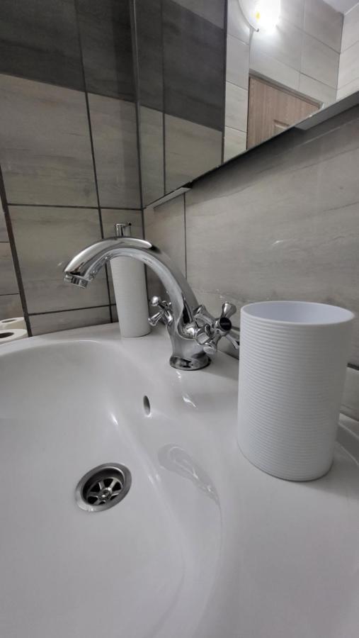 Apartament Navi Onesti Exteriér fotografie