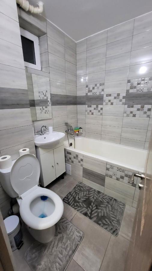 Apartament Navi Onesti Exteriér fotografie